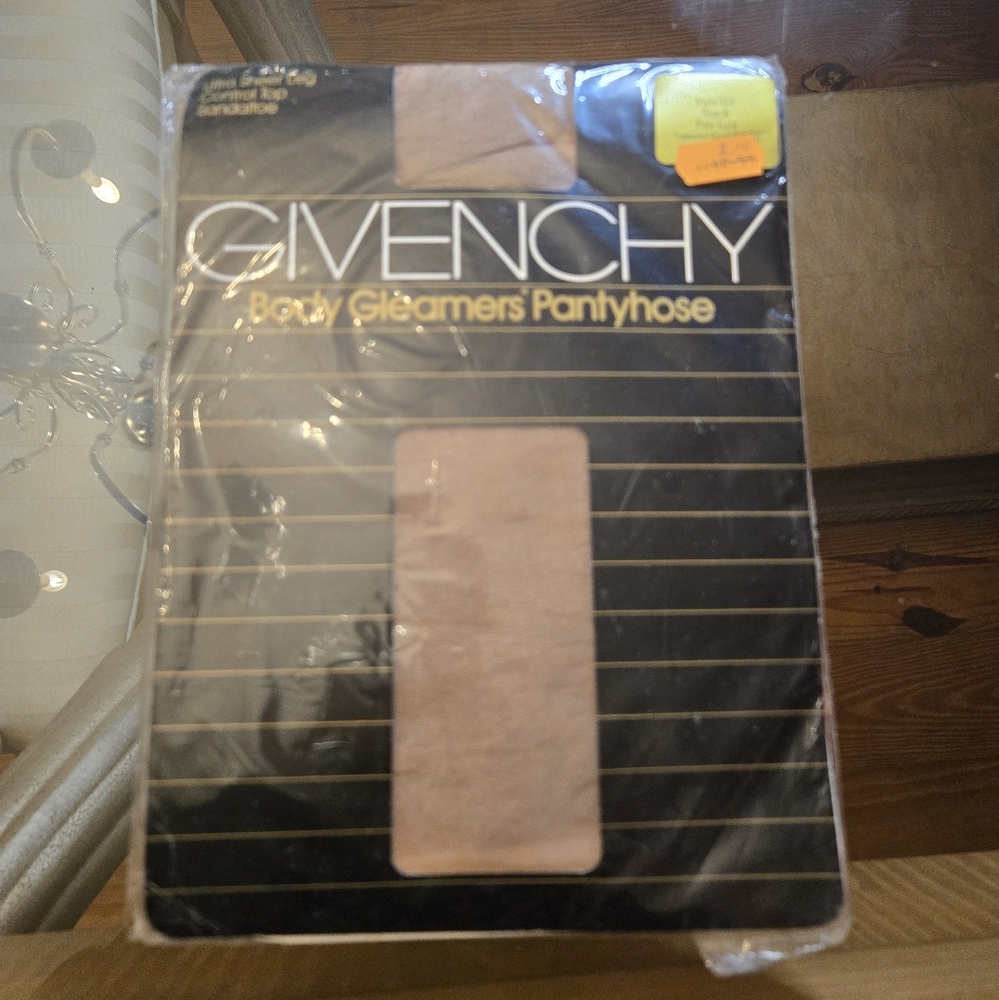 Givenchy New Old Stock Body Gleamers Sandal Toe Pantyhose Sz D Pale Gold